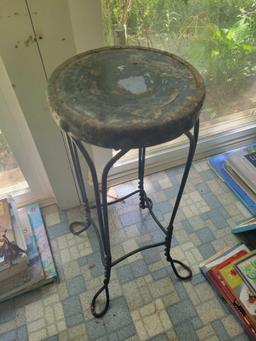 Plant Stand $1 STS