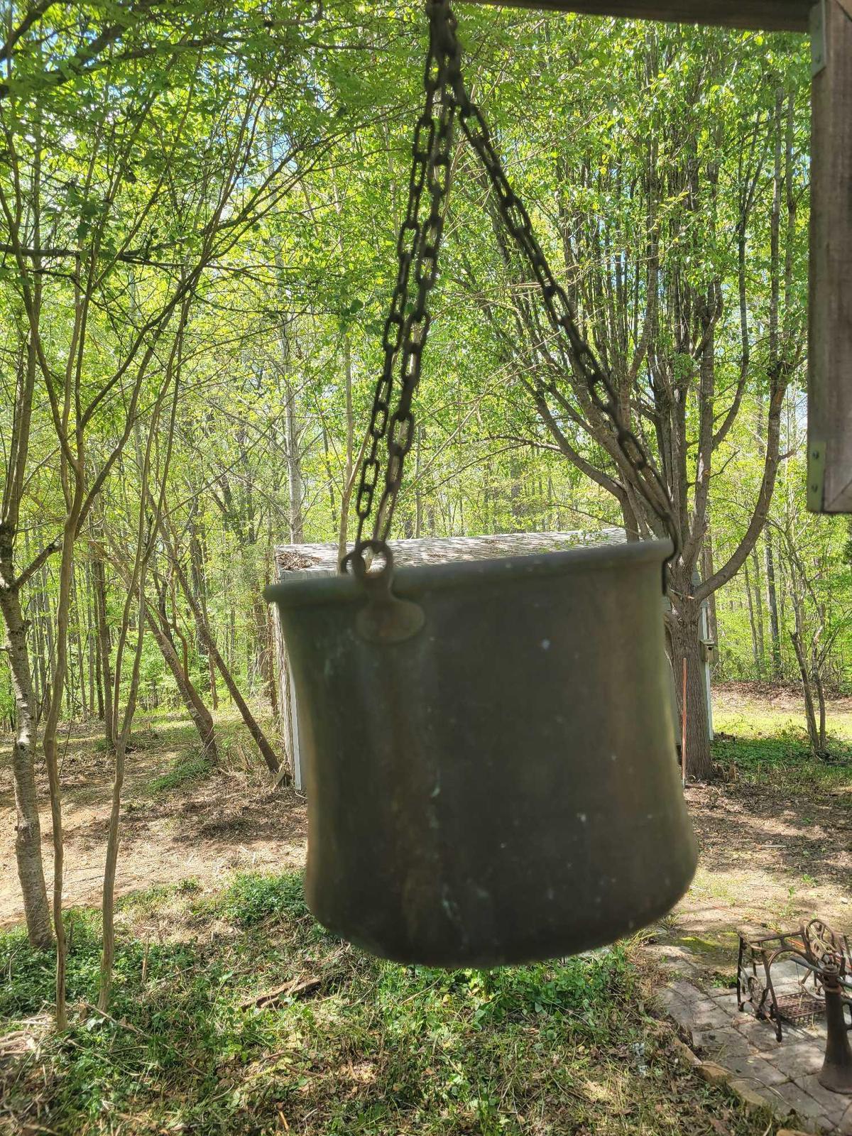 Large Metal Hanging Pot $1 STS