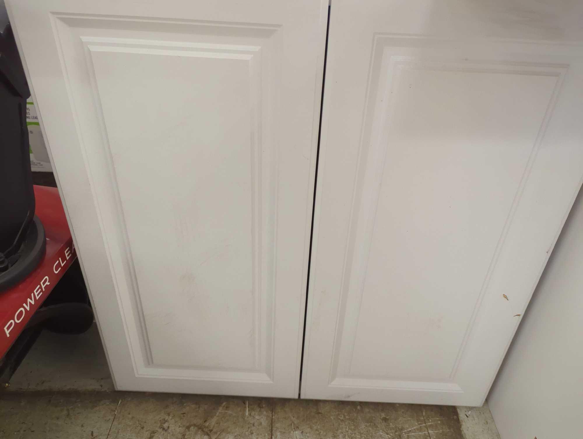 White Painted Plywood Shaker Assembled Wall Kitchen Cabinet. Comes as is shown. Appears to be
