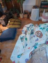 (LR) LOT OF BLANKETS TO INCLUDE, VINTAGE DISNEY PIXAR TOY STORY BLANKET, FULL/QUEEN SIZE FLORAL