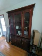 (DR) MAHOGANY CHINA CABINET, 1 UPPER DOOR WITH 2 SHELVES, 2 LOWER DOORS, 1 POWER DRAWER, MEASURES