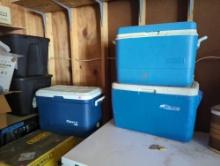 (GAR) LOT OF 3 BLUE AND WHITE COOLERS, RUBBERMAID, GOTT48, AND POLYLITE48