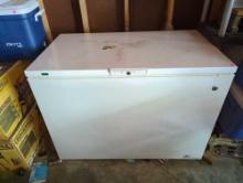 (GAR) GE CHEST FREEZER. USED, FCM 15PUC WW, PLUGGED IN LIGHT ON, UNIT IS FILLED WITH MEAT