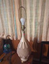 (LR)VINTAGE 34"H MCM STYLE LAMP