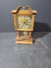 Vintage clock $5 STS
