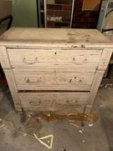 (GAR) LOT OF ASSORTED ITEMS TO INCLUDE, 3 DRAWER EARLY STYLE NIGHT STAND HAS SOME SIGNS OF AGING AND