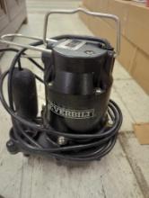 Everbilt 1/2 HP Cast Iron Sump Pump, Appears to be Slightly Used Retail Price Value $230, What you