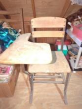 (GAR) 1 right-hand wooden desk with wooden slats shelf underneath. 19.5" W X 23.75" D X 28" H. Desk