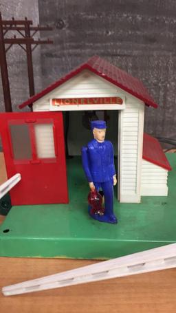 LIONEL AUTOMATIC GATEMAN WITH ACCESSORIES