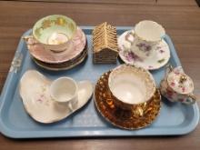 BOX OF MISCELLANEOUS: TEA CUPS, SAUCERS