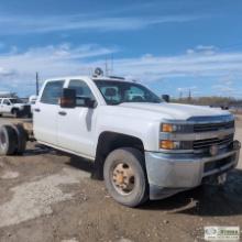 2017 CHEVROLET SILVERADO 3500HD, 6.0L GAS, 4X4, DUALLY, CREW CAB, CHASSIS. WEBASTO HEAT