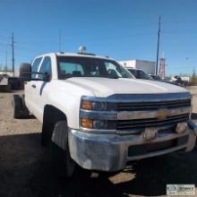 2016 CHEVROLET SILVERADO 3500HD, 6.0L GAS, 4X4, DUALLY, CREW CAB, CHASSIS, WEBASTO HEAT. BROKEN DRIV