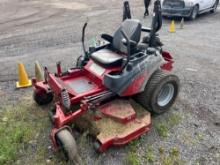 FERRIS IS3200Z COMMERCIAL MOWER SN-25272 powered by gas engine, equipped with 72in. Cutting deck,