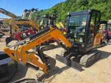 NEW AGT NT30 HYDRAULIC EXCAVATOR SN-71501G, powered by Kubota diesel engine, 25hp, equipped with