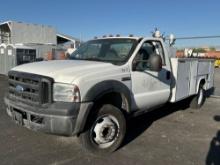 2007 FORD F550 SERVICE TRUCK VN:1FDAF56P17EB28096 powered by gas engine, equipped with automatic