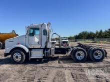 2014 KENWORTH T800 TRUCK TRACTOR VN:1XKDDP9X7EJ398621 powered by diesel engine, 500hp, equipped with