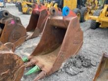 ESCO ES36HDP 36IN. DIGGING BUCKET W/ TEETH EXCAVATOR BUCKET SN:RH103690 fits 350 class machines.