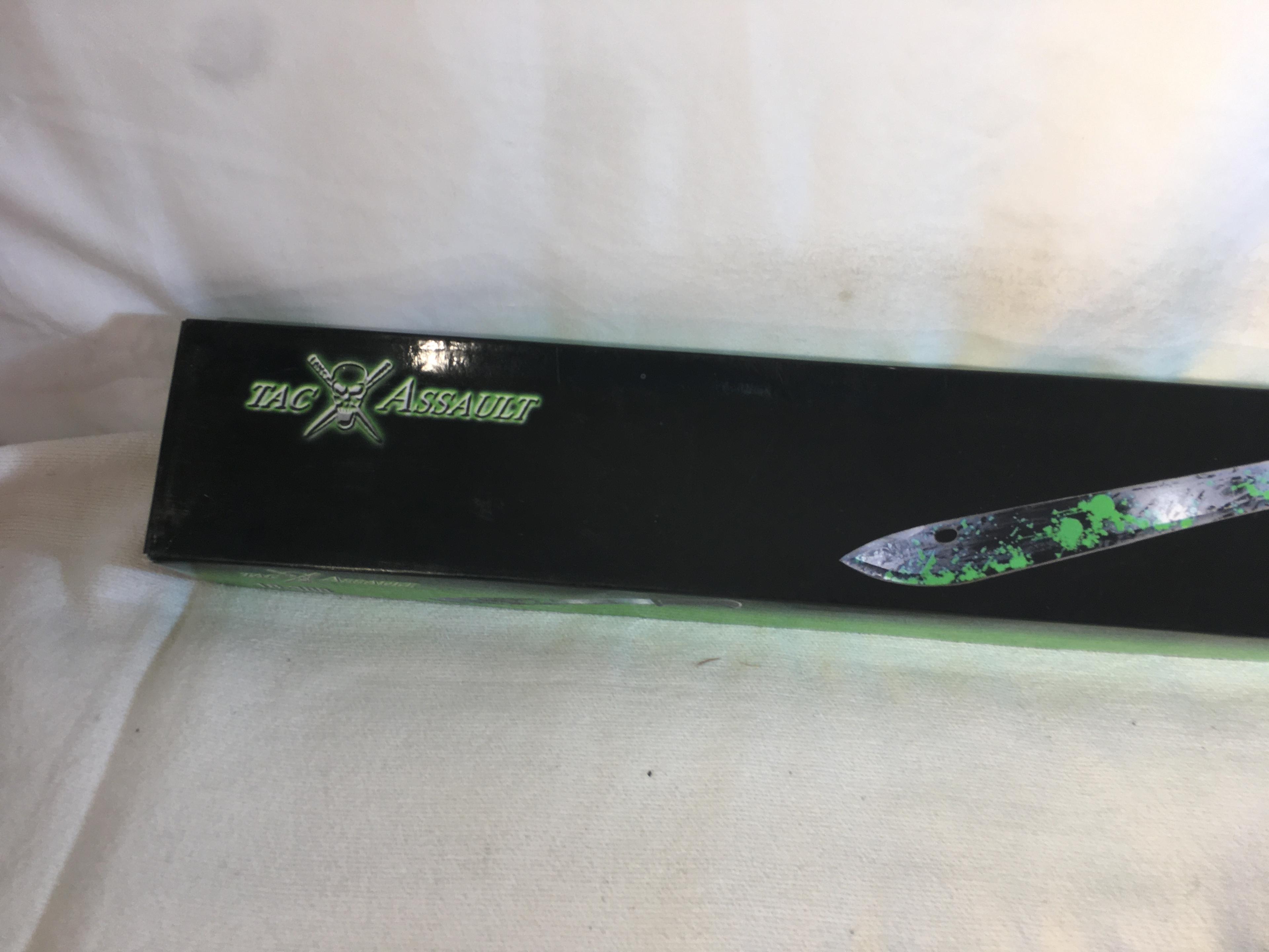 New Collector Tac Assault 18-388 22" Machete Satinless Steel Blade Black Coated Blade W/Green Painti