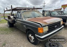 1987 FORD F350 FLATBED TRUCK,  DIESEL, 5 SPEED, DOES NOT RUN NEEDS STARTER,