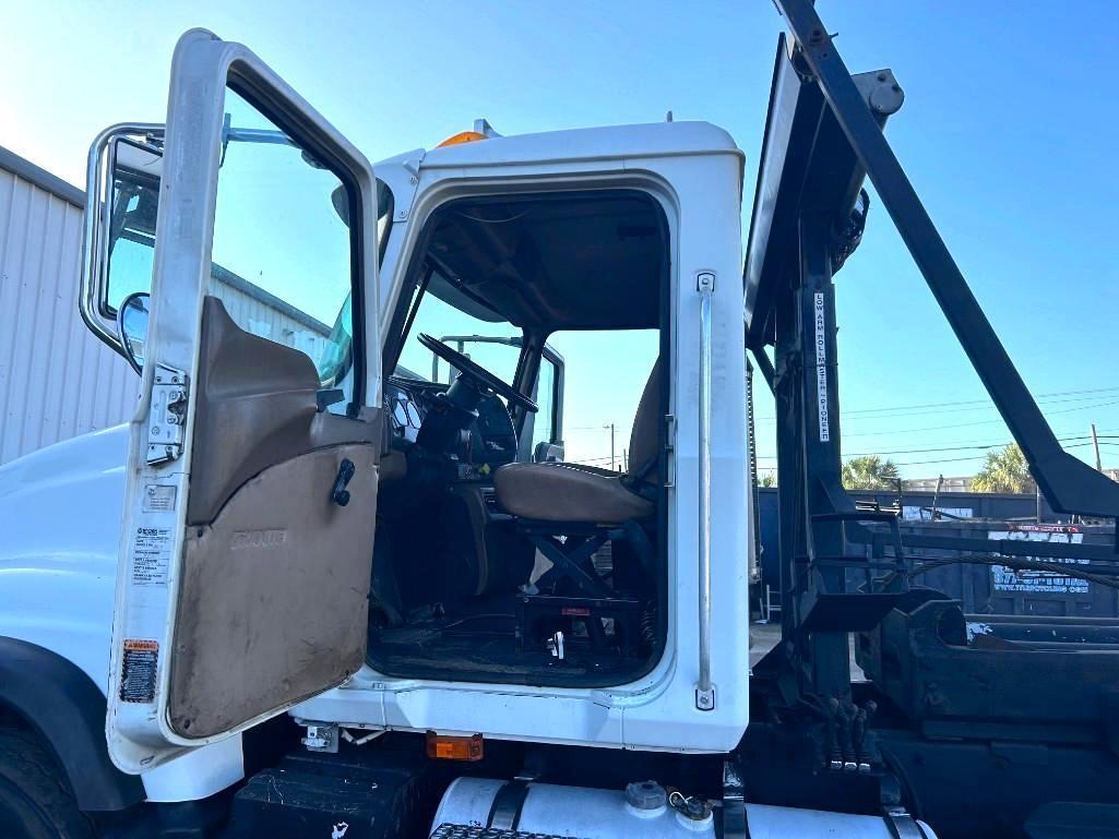 2006 MACK CV713 GRANITE ROLL OFF TRUCK, DIESEL, GVWR RECENTLY REPLACED TRANSMISSION / AC SYSTEM &...