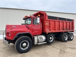 1992 MACK RB688S