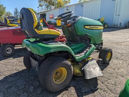 John Deere X300 Lawn Tractor