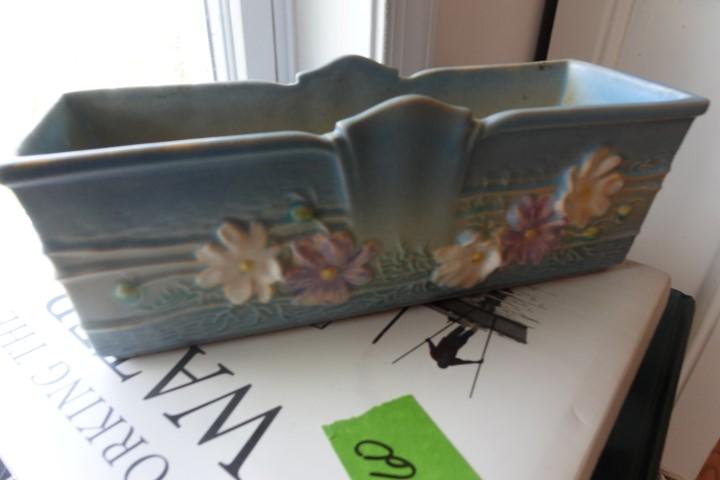 ROSEVILLE COSMOS BLUE PLANTER 381 APPROX 9 INCH LONG