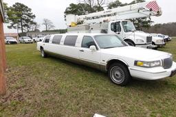 #2301 1996 LINCOLN LIMO 163778 MILES 4.6 ENG AM FM CASSETTE PLAYER AC COLD