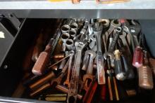 TOOL LOT INCLUDING SOCKETS RATCHET WRENCH BOX WRENCHES SCREWDRIVERS AND MOR