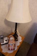 TABLE LAMP WITH BANK AND PORTABLE PHONE
