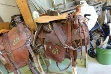 WESTERN SADDLE WITH SADDLE BAGS AND TAC
