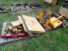 (2 Pallets) Hydraulic Cylinders and Controls