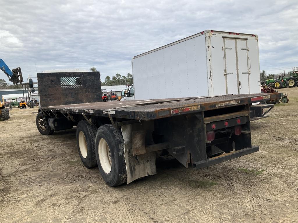 2007 CHEVROLET T8500 FLAT BED TRUCK