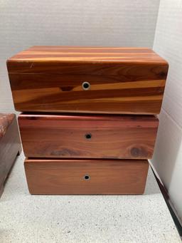 7 jewelry boxes, 6 wood and one Florentine