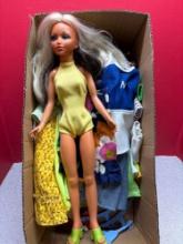 ideal Tiffany Taylor 19 inch doll with clothes and accessories
