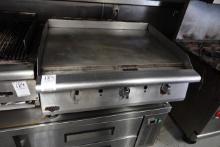 APW 36” GRILL (GAS)
