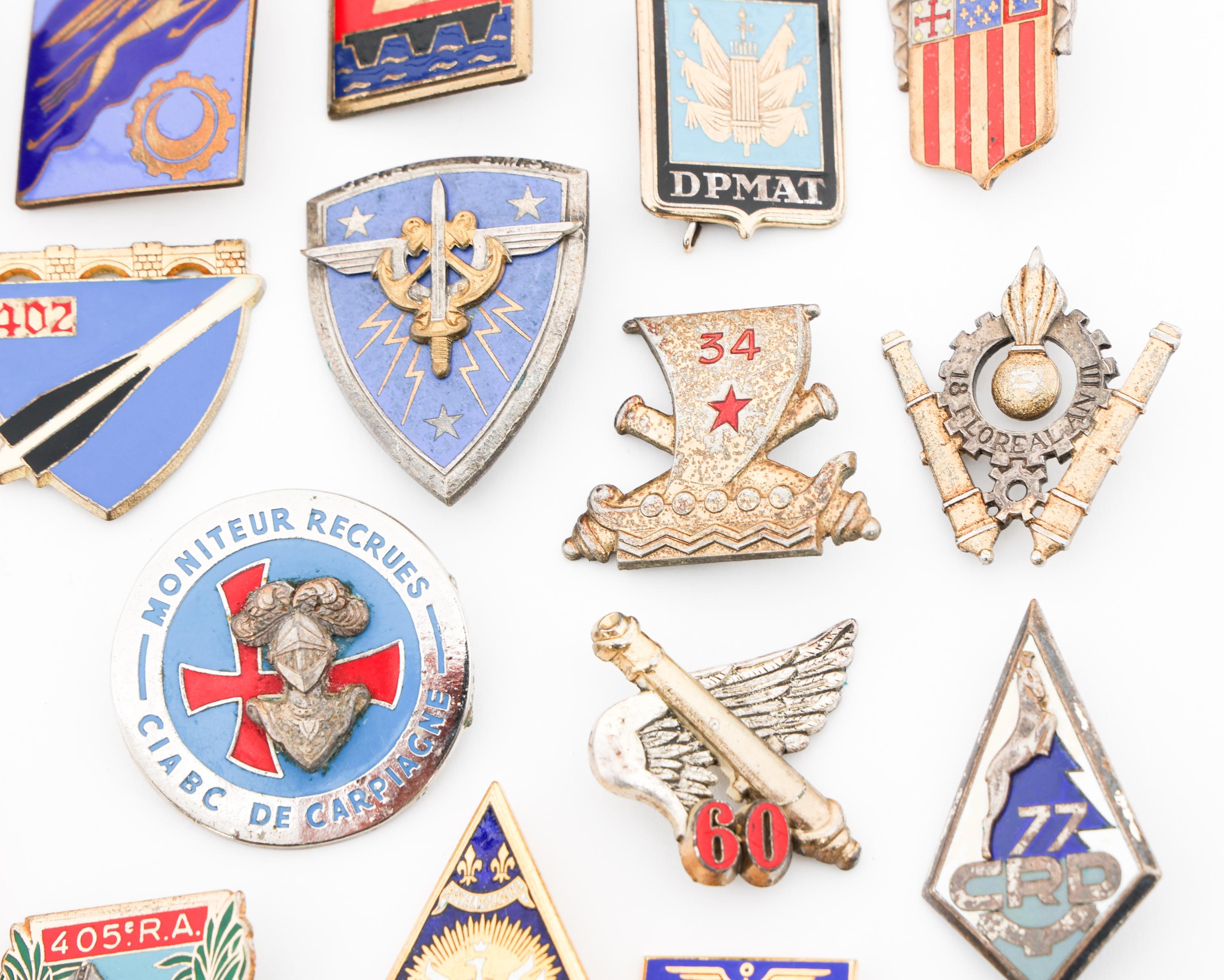 WWII - CURRENT FRENCH MILITARY REGIMENTAL INSIGNIA