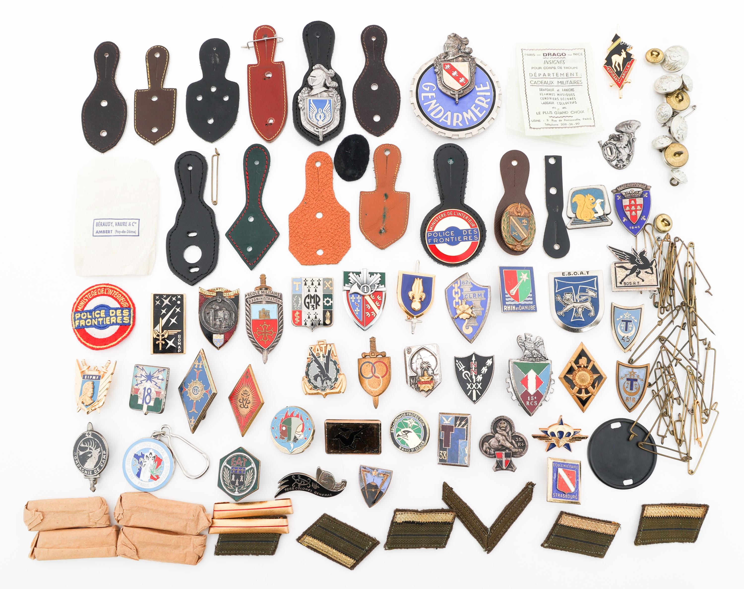 COLD WAR - CURRENT FRENCH MILITARY INSIGNIA