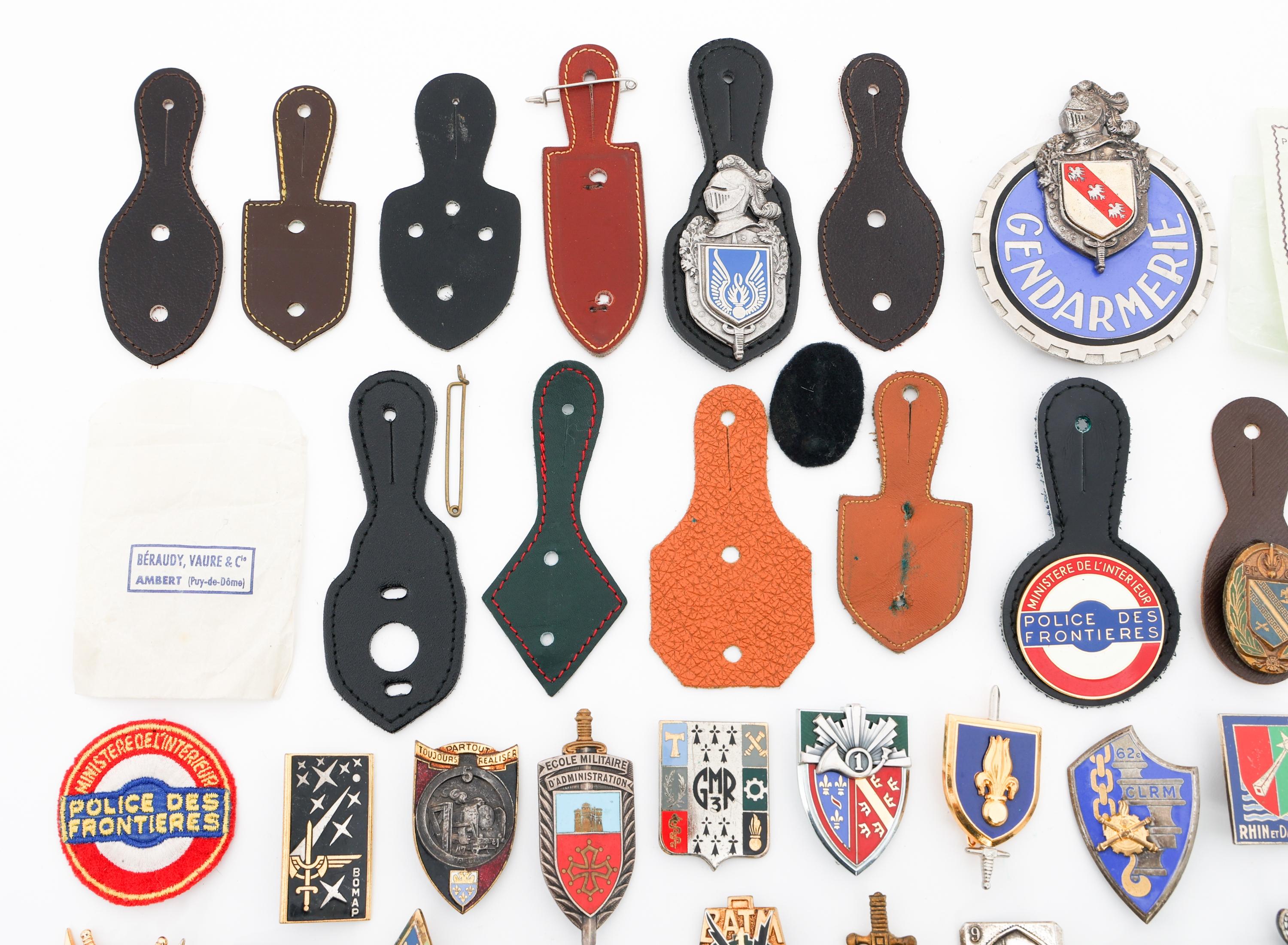 COLD WAR - CURRENT FRENCH MILITARY INSIGNIA