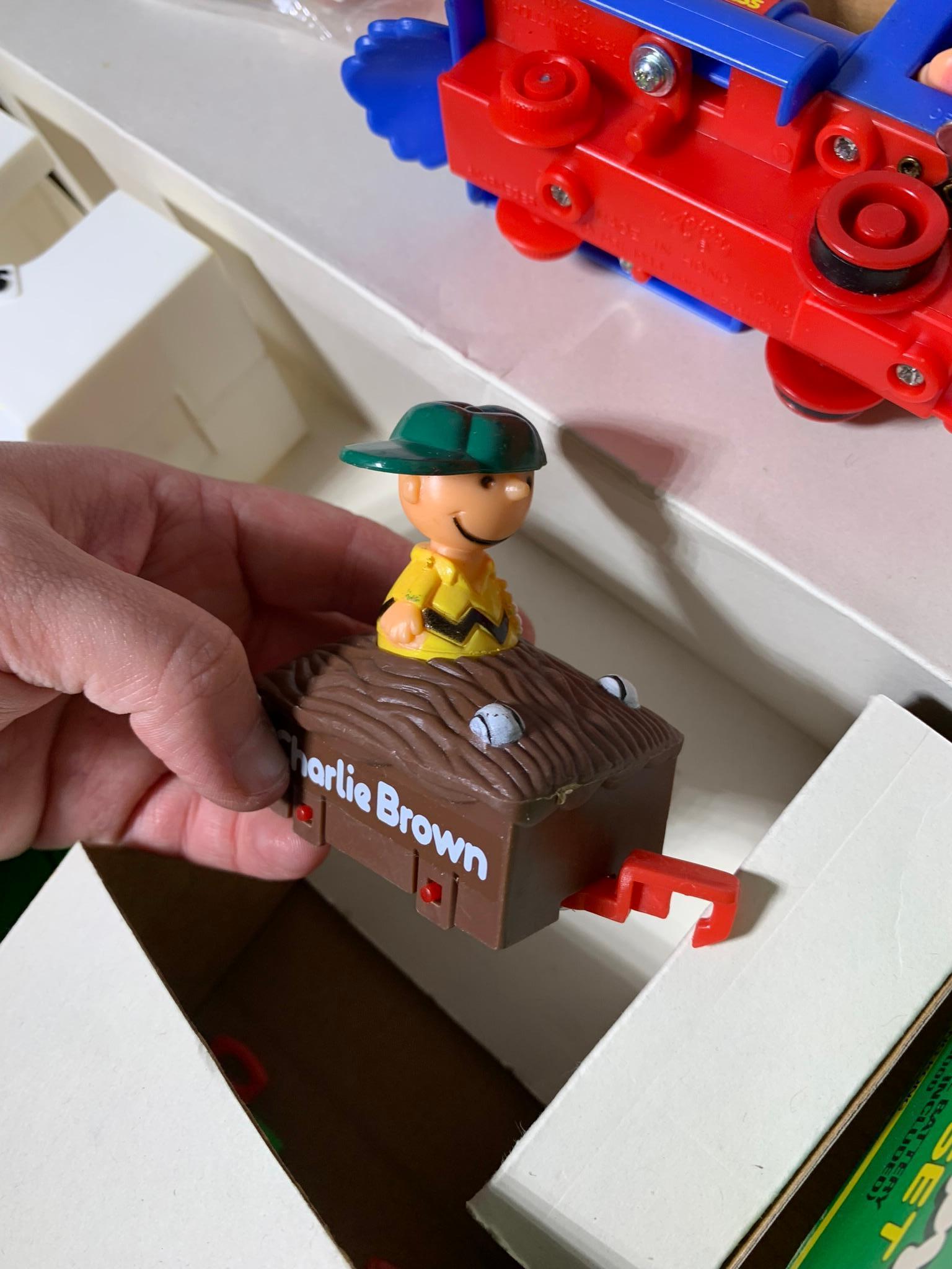 Snoopy Train Set + Model Railroad