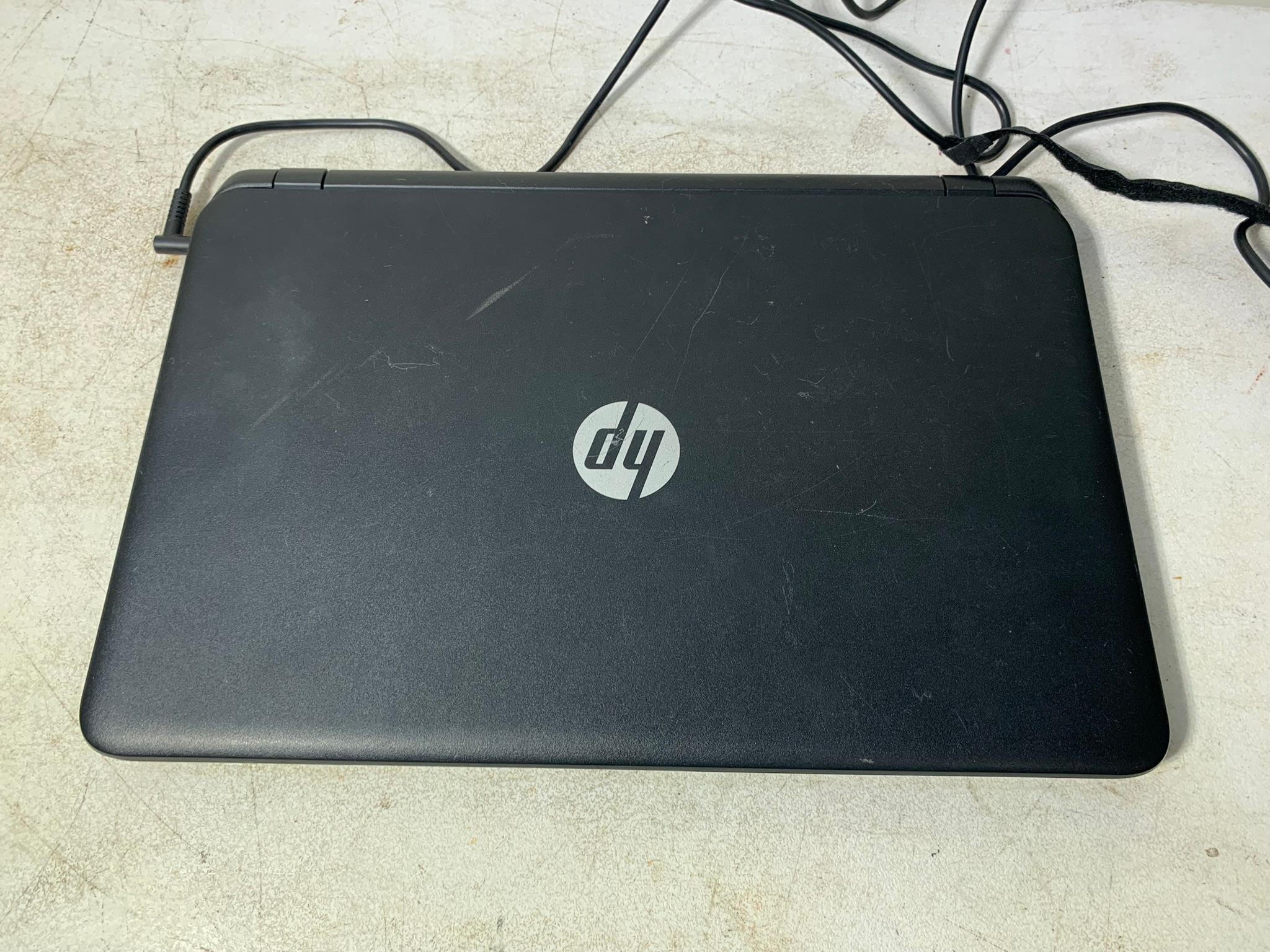 Hewlett Packard Laptop, Windows 10, CPU N240, 2.16 GHz / 4.00 GB