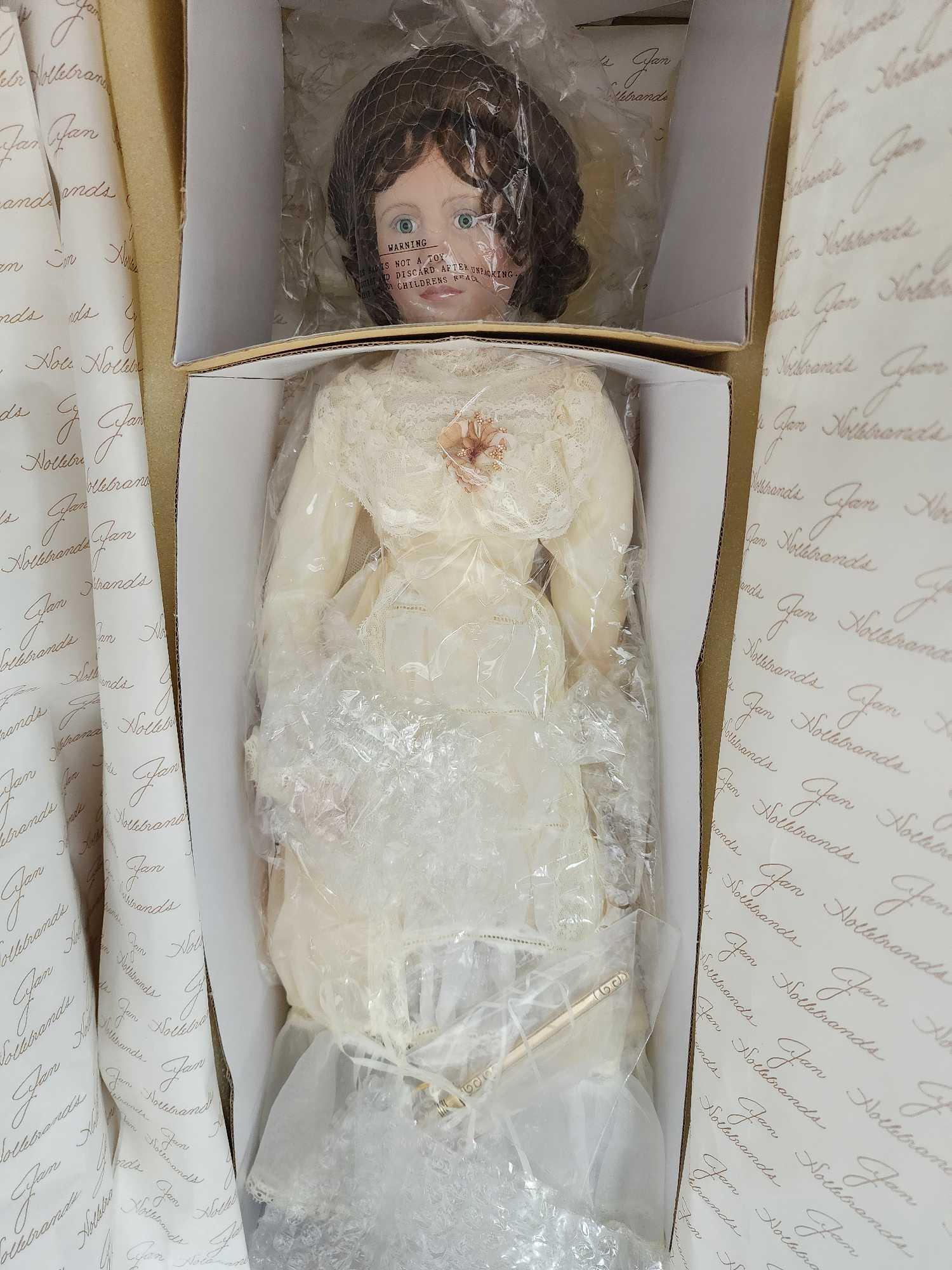 (5) collectible porcelain dolls in boxes