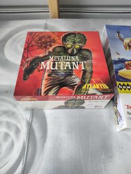 Atlantis Model Kit & Hawk & Horizon, Metaluna Mutant, Silly Surfer , Dracula