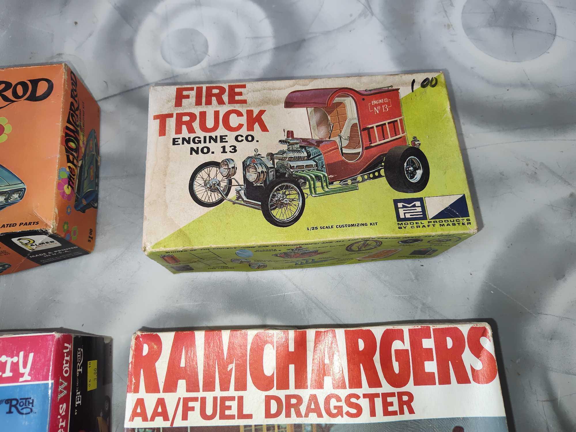 Model Kits Mother's Worry, Flower Rod, Fire Truck, Dragster