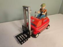 Vintage Modern Toys Battery Operated Forklift