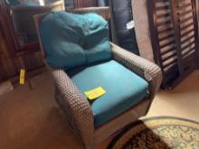 Patio swiveling chair