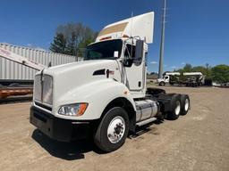 2012 Kenworth T440 Day Cab