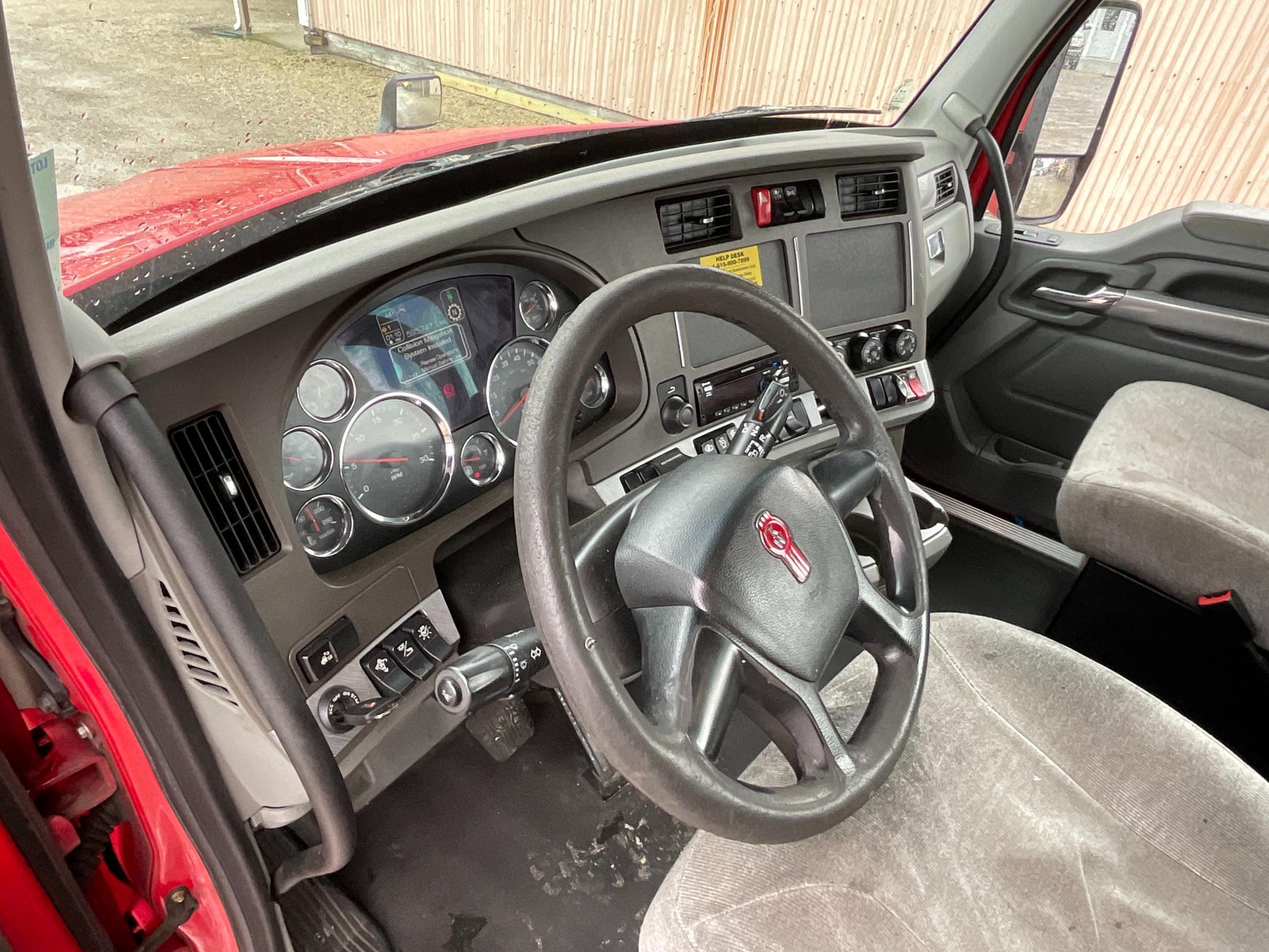 2018 Kenworth T680 Day Cab