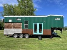 2017 CUSTOM BUILT SOLAR POWERED 34' TINY HOME