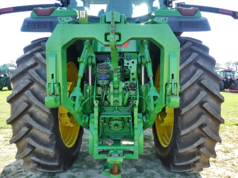 2022 John Deere 8R 310